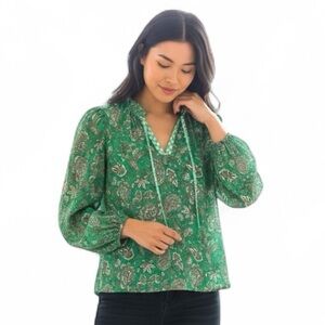 Cupcakes and Cashmere Green Paisley Long Sleeve Blouse XS